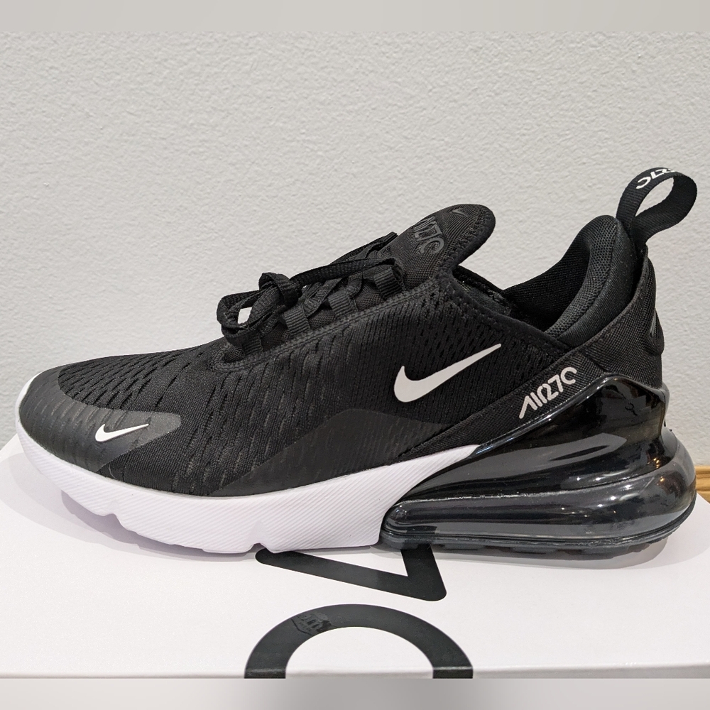 Nike Air Max 270 Black Pink Anthracite White Womens Sz 9 New In Box Tennis Shoes
